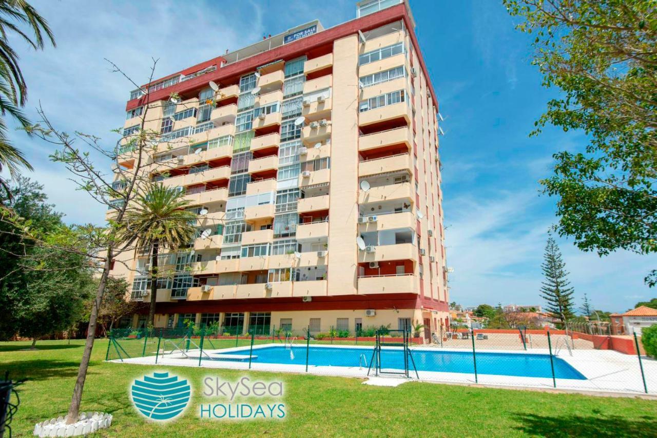 Skysea Holidays Benalmadena Bagian luar foto
